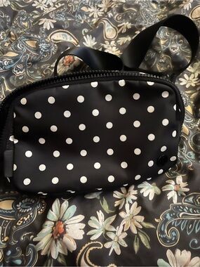 lululemon black and white polka dot crossbody bag